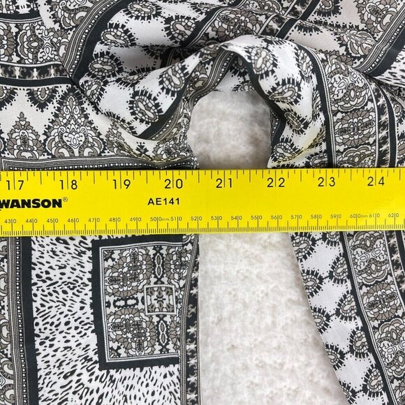 Chico's White Geometric Print Button-Up Shirt Womens Long Sleeve Size Medium - Picture 9 of 16